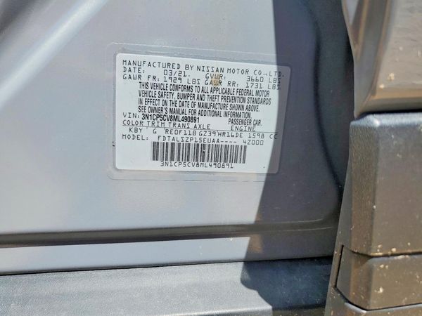 2021 NISSAN KICKS