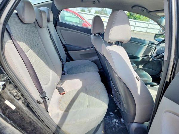 2015 HYUNDAI ACCENT GL(Middle-low)