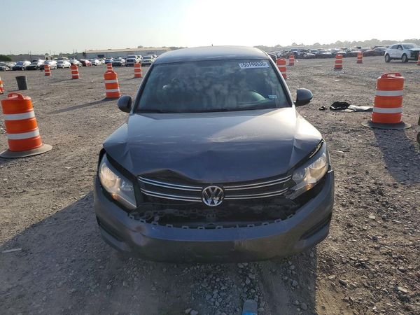 2017 VOLKSWAGEN TIGUAN S, Limited