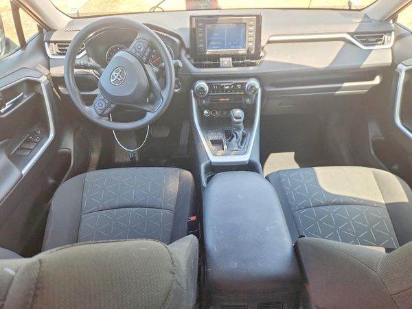 2021 TOYOTA RAV4 XLE