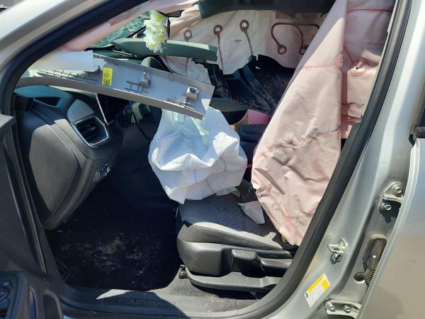 2022 CHEVROLET EQUINOX LS — DENT