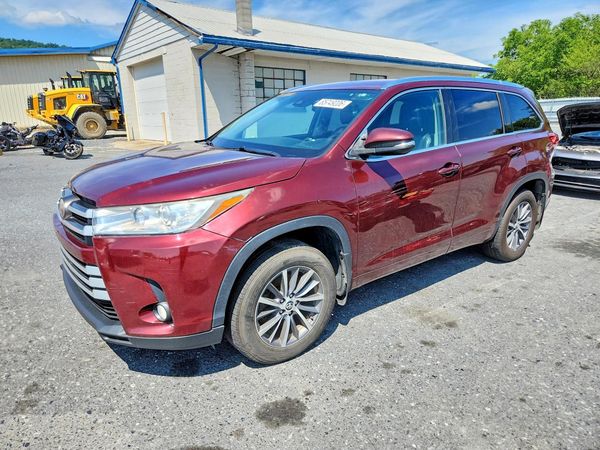 2017 TOYOTA HIGHLANDER SE/XLE