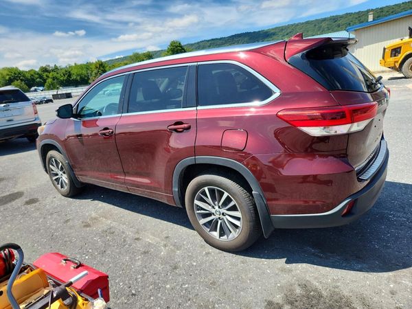 2017 TOYOTA HIGHLANDER SE/XLE