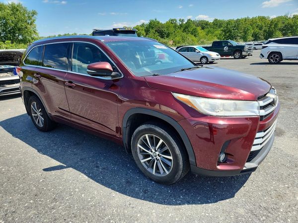 2017 TOYOTA HIGHLANDER SE/XLE