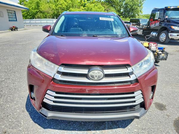 2017 TOYOTA HIGHLANDER SE/XLE