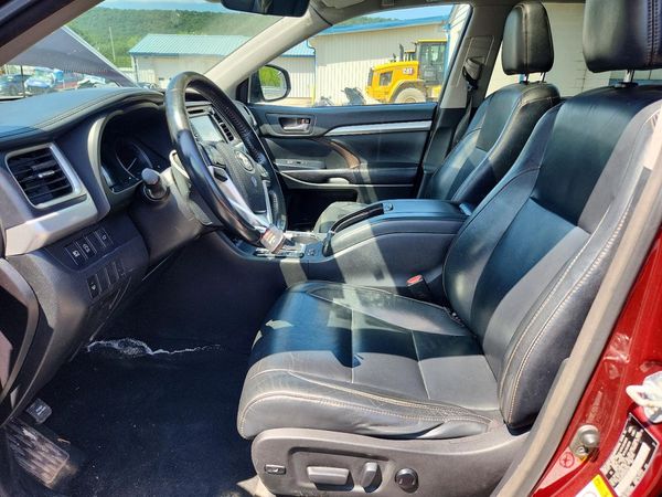 2017 TOYOTA HIGHLANDER SE/XLE