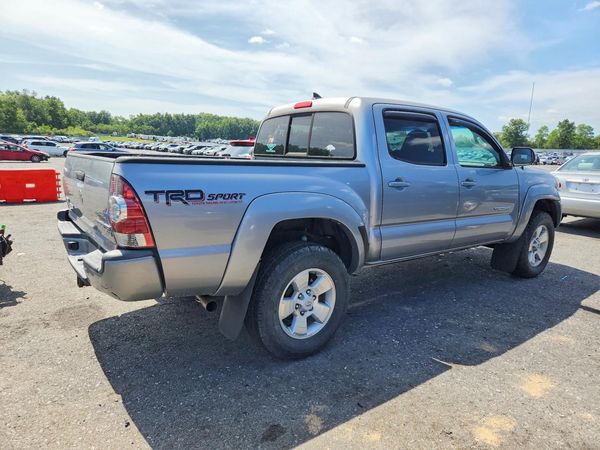2015 TOYOTA TACOMA Delux Grade