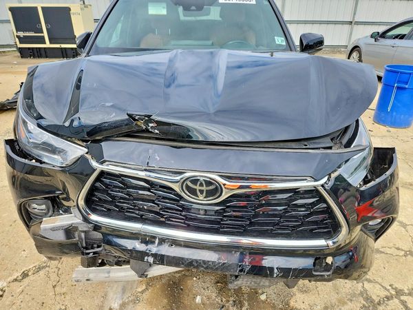 2022 TOYOTA HIGHLANDER