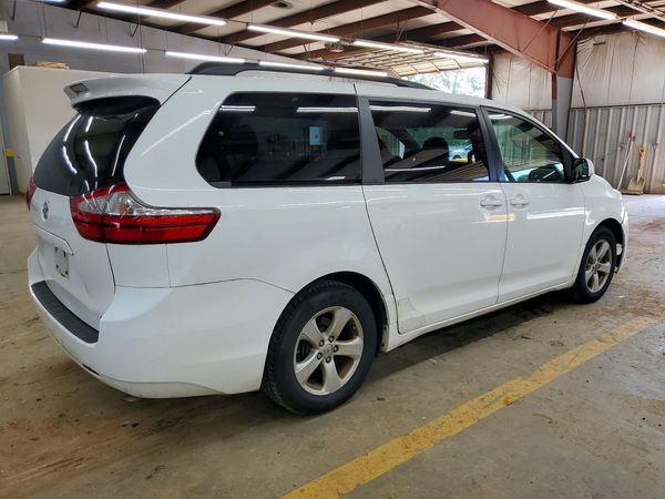 2015 TOYOTA SIENNA