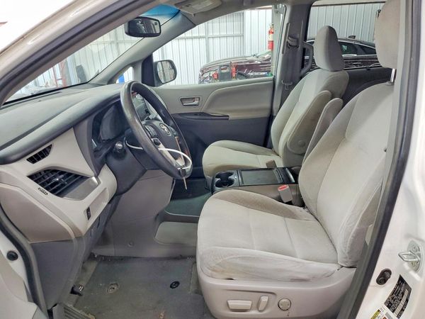 2015 TOYOTA SIENNA