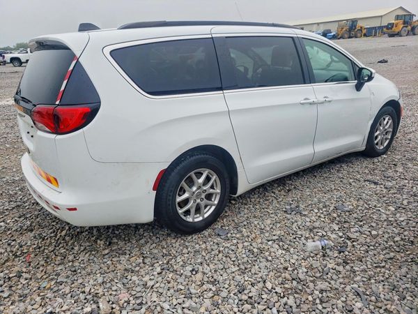 2021 CHRYSLER VOYAGER LXI