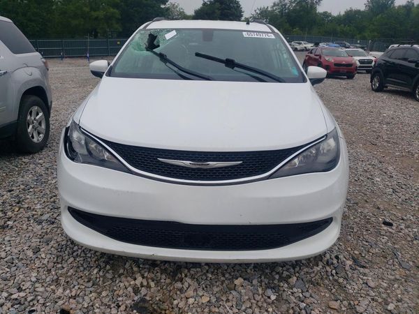 2021 CHRYSLER VOYAGER LXI