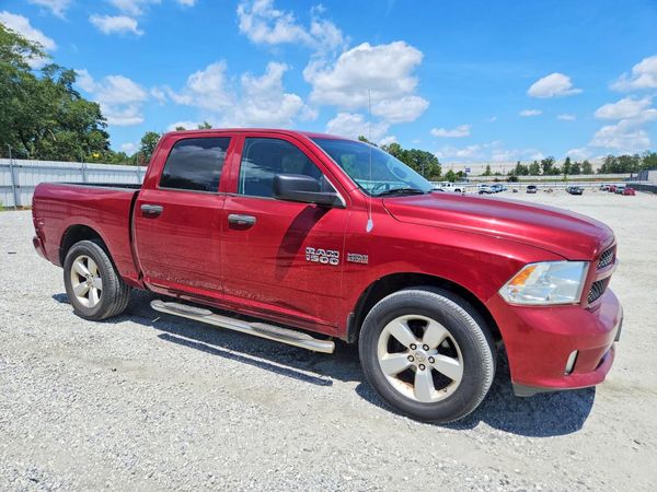 2013 RAM 1500 ST CREW CAB 4X2