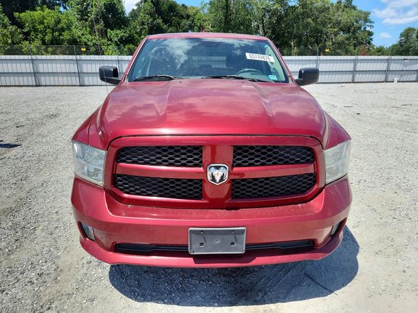 2013 RAM 1500 ST CREW CAB 4X2