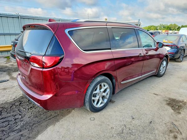 2017 CHRYSLER PACIFICA Touring L Plus