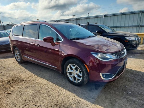 2017 CHRYSLER PACIFICA Touring L Plus