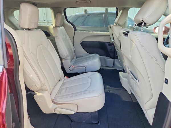2017 CHRYSLER PACIFICA Touring L Plus