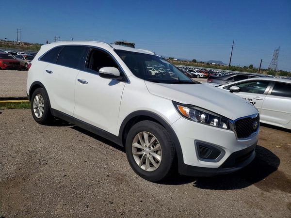 2017 KIA SORENTO L, LX