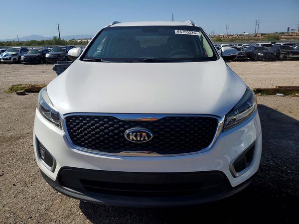 2017 KIA SORENTO L, LX