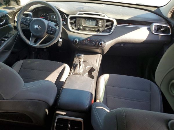 2017 KIA SORENTO L, LX