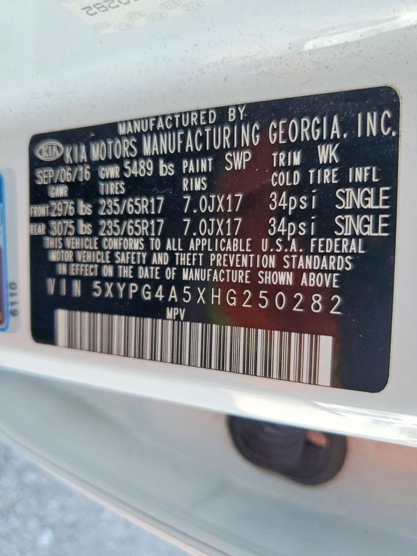 2017 KIA SORENTO L, LX