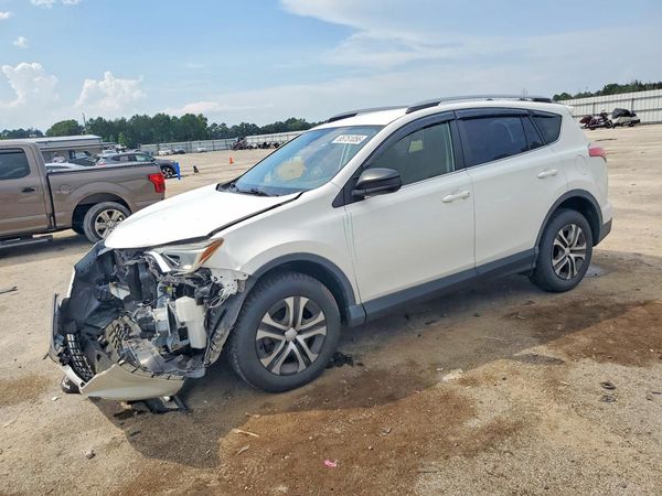 2017 TOYOTA RAV4 LE — Front 3/4