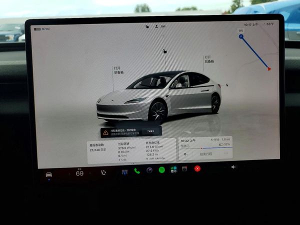 2025 TESLA MODEL 3