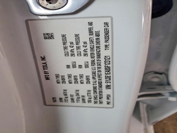 2025 TESLA MODEL 3
