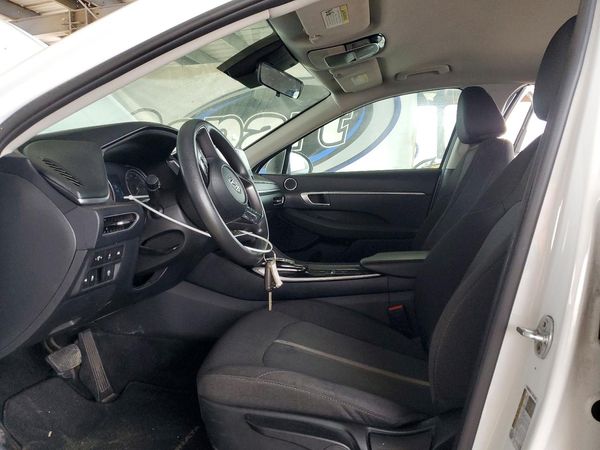 2021 HYUNDAI SONATA SE