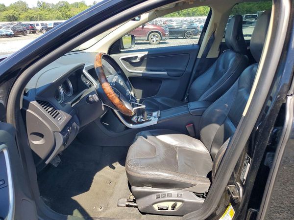 2012 VOLVO XC60