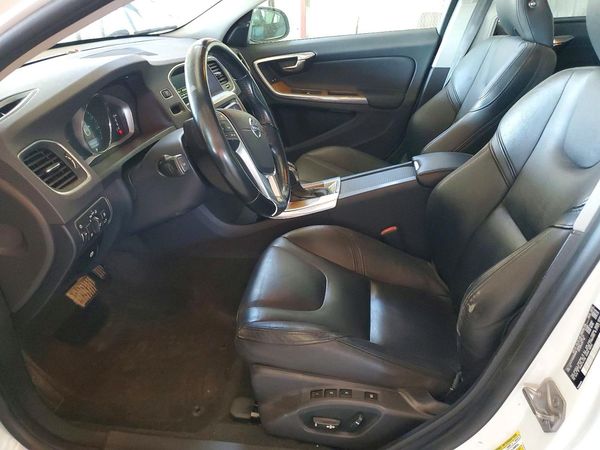 2016 VOLVO S60 SV35 Platinum