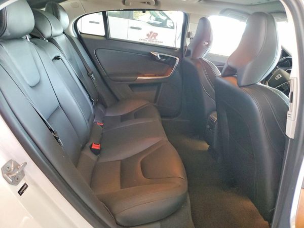 2016 VOLVO S60 SV35 Platinum