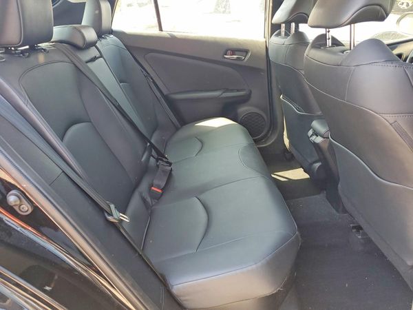 2022 TOYOTA PRIUS