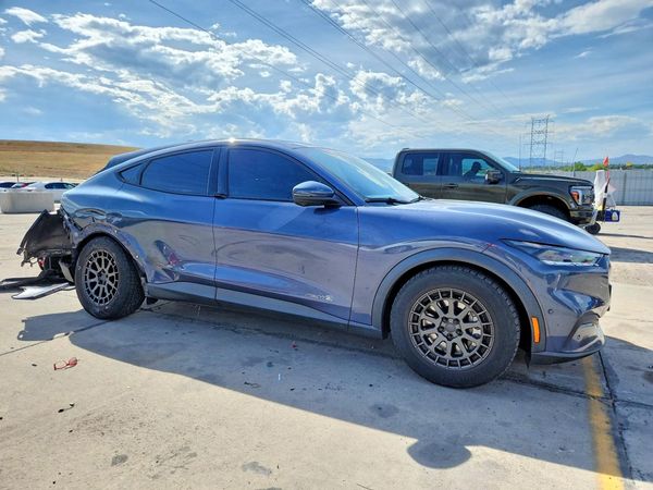 2021 FORD MUSTANG Select — Passenger 3/4