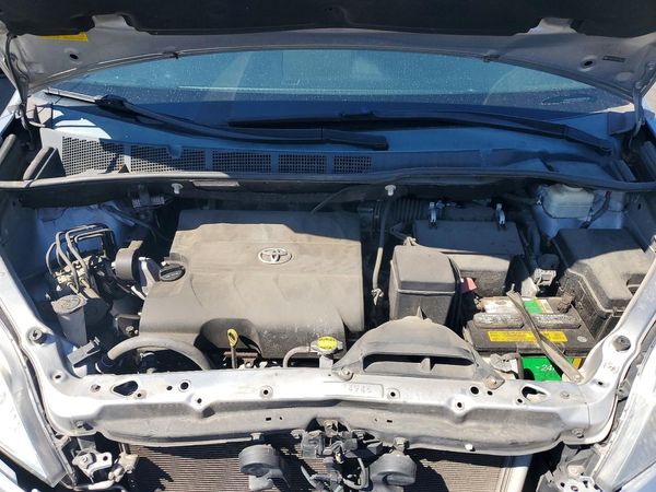 2014 TOYOTA SIENNA
