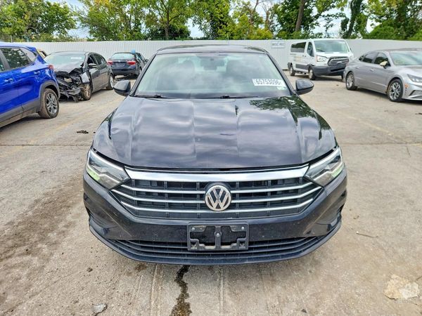 2021 VOLKSWAGEN JETTA S / SE / R-Line
