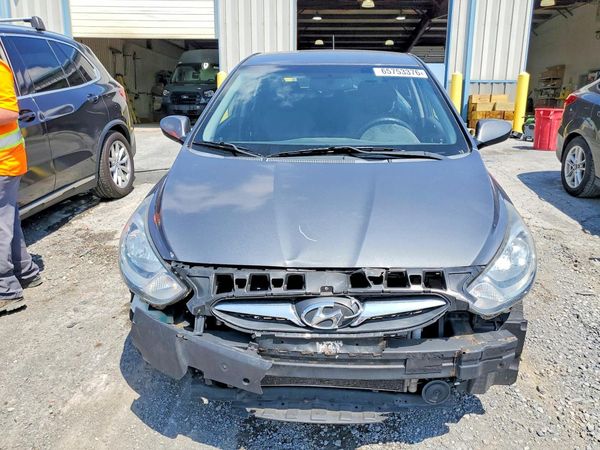 2013 HYUNDAI ACCENT