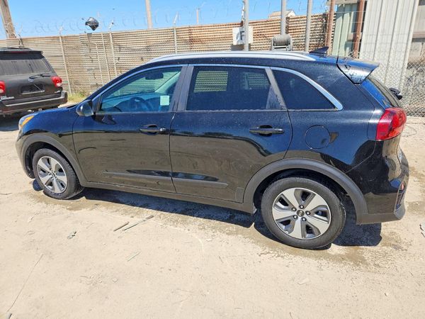 2020 KIA NIRO LX, LXS