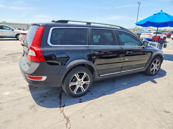 2013 VOLVO XC70