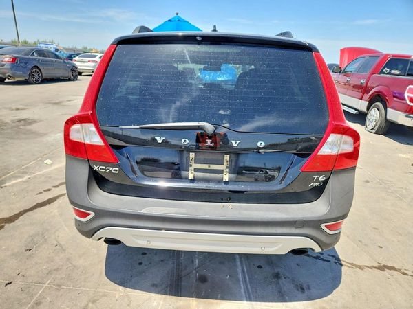2013 VOLVO XC70