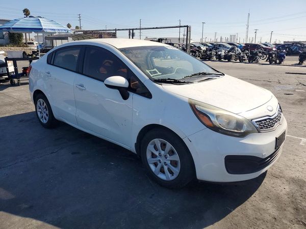 2013 KIA RIO