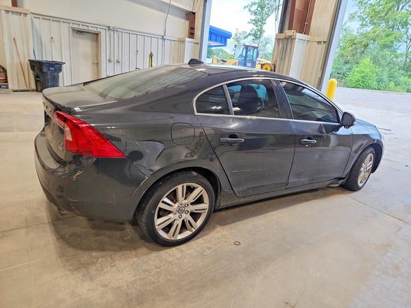 2012 VOLVO S60