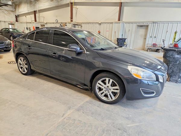 2012 VOLVO S60