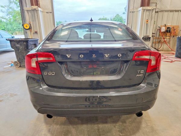 2012 VOLVO S60