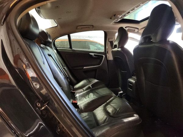 2012 VOLVO S60