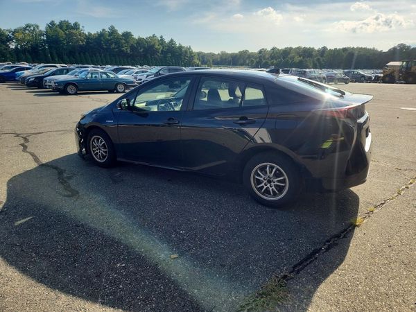 2017 TOYOTA PRIUS