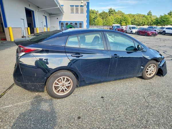 2017 TOYOTA PRIUS