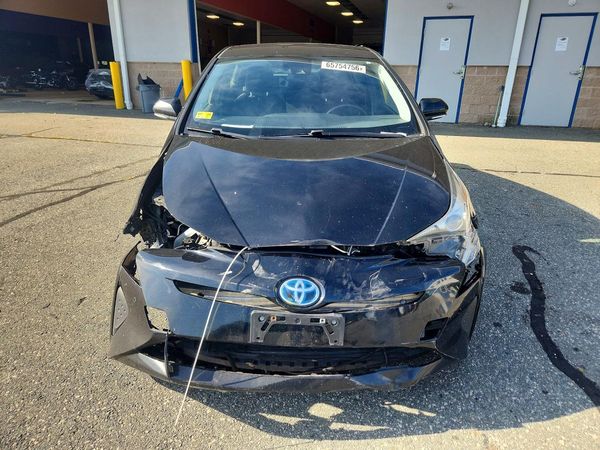 2017 TOYOTA PRIUS