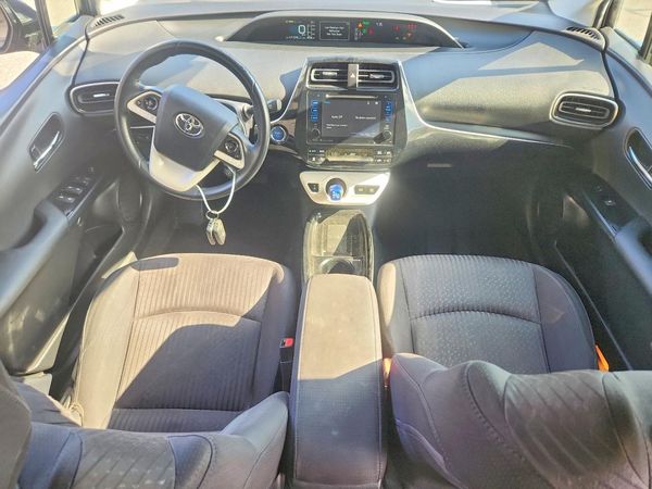 2017 TOYOTA PRIUS