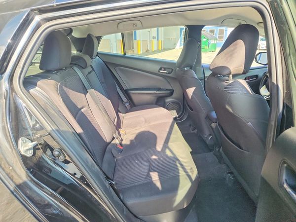 2017 TOYOTA PRIUS